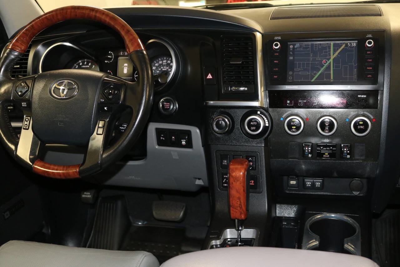 Used 2020 Toyota Sequoia Platinum image 24