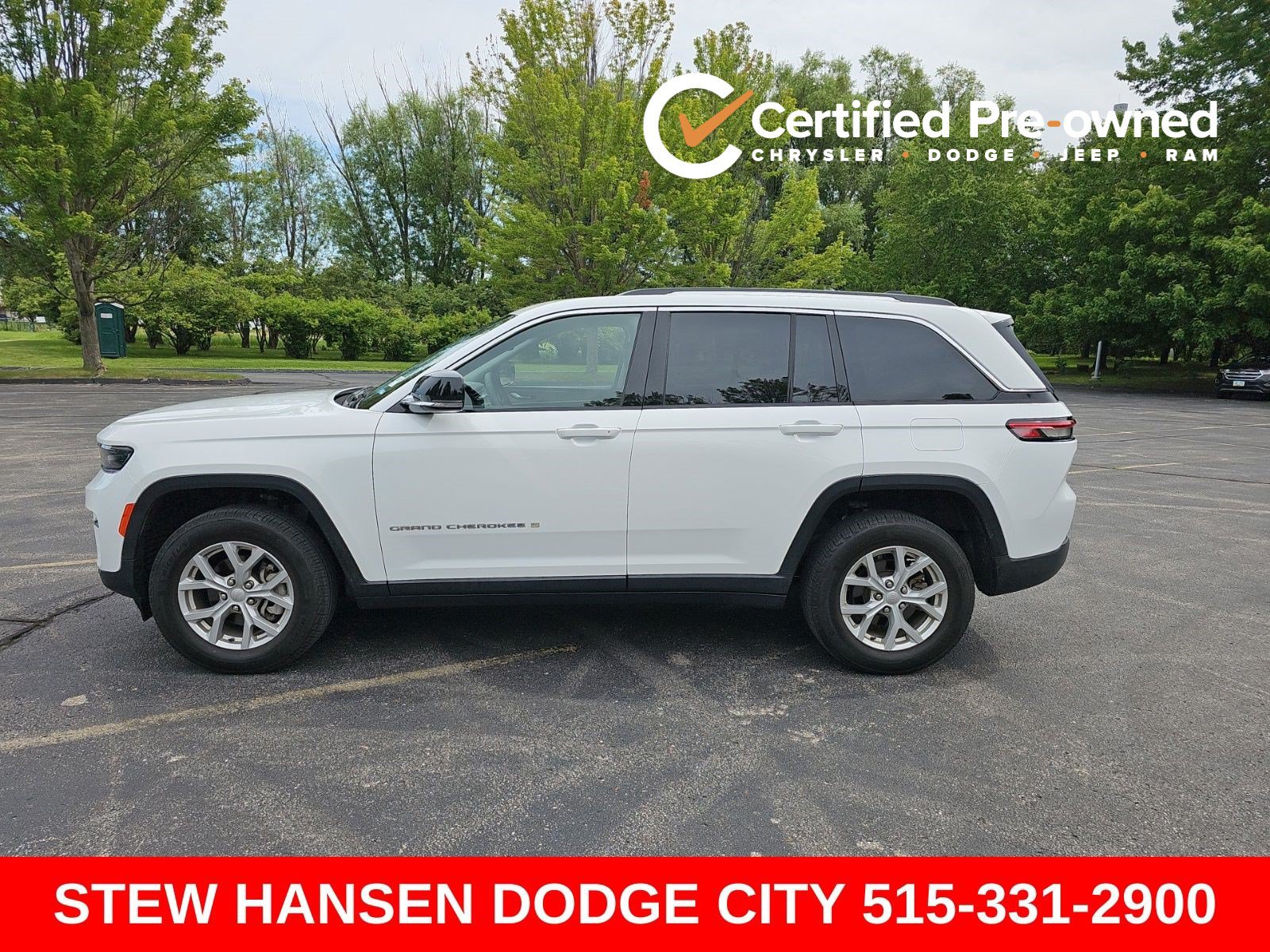 Used 2023 Jeep Grand Cherokee Limited AWD/4WD image 1