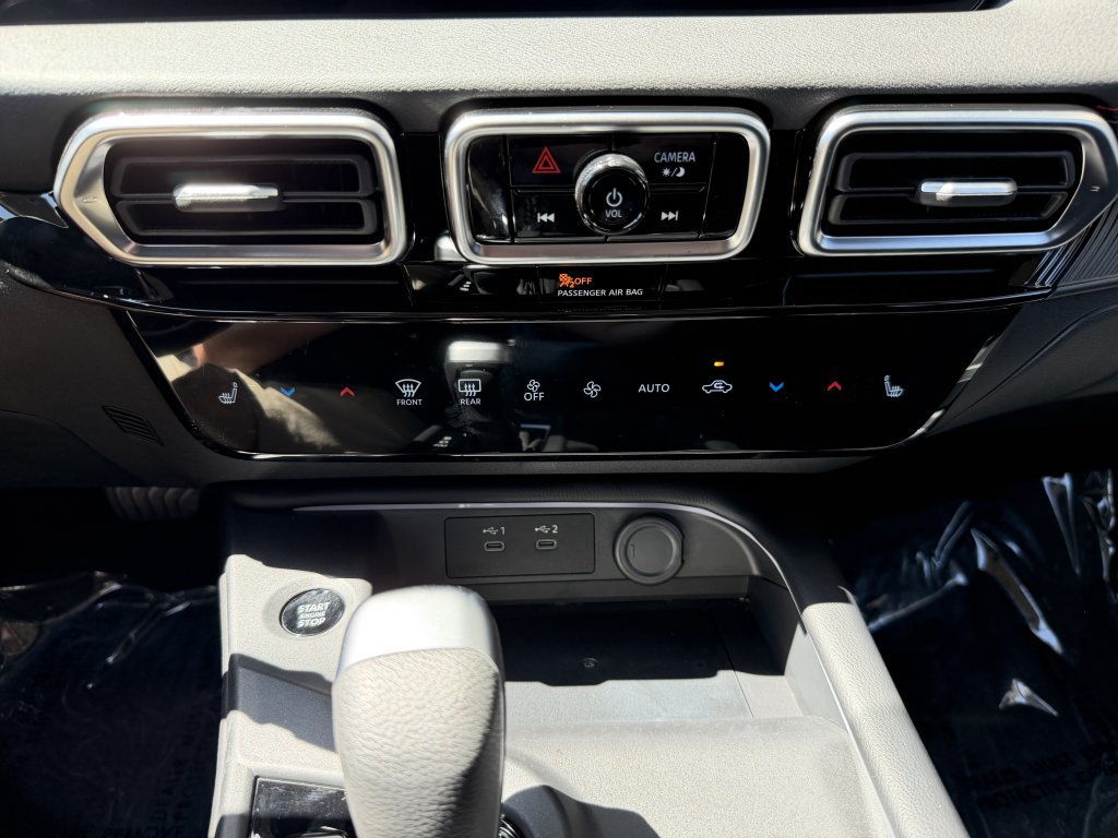 Used 2026 Nissan Sentra SR w/ SR Premium Package FWD image 20
