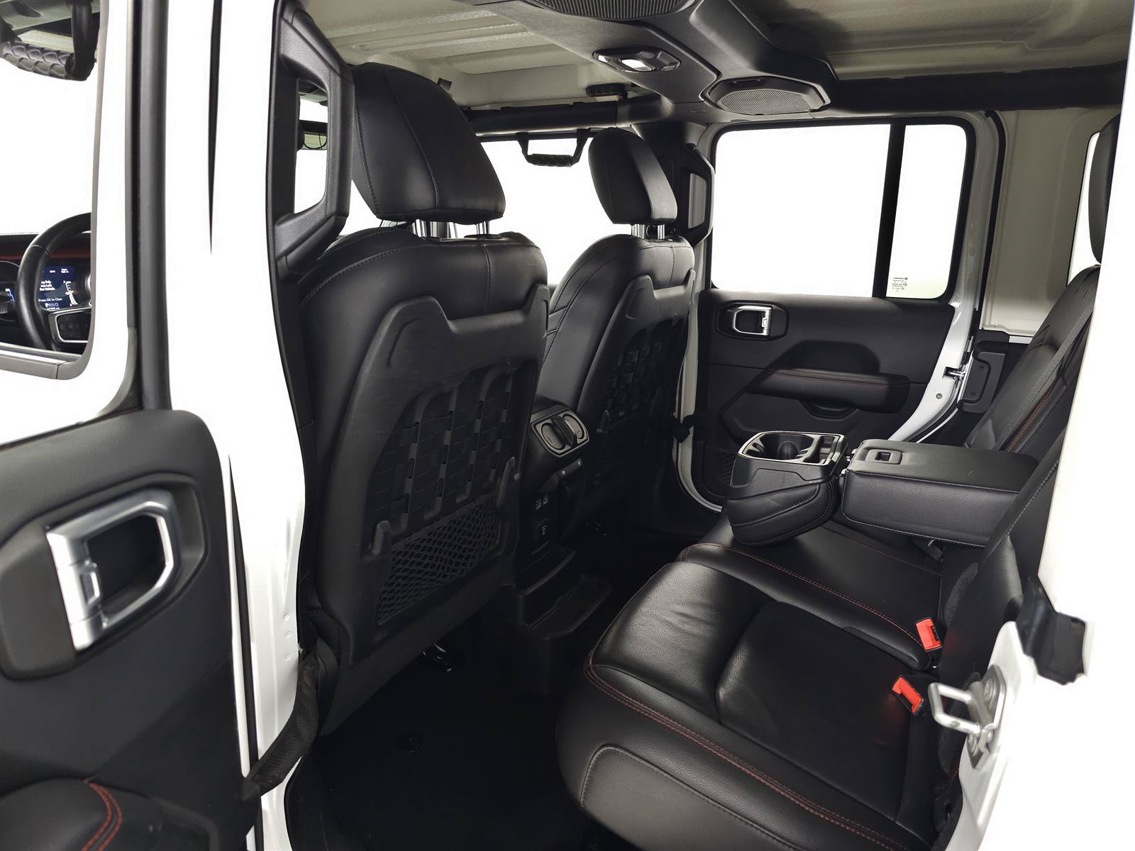 Used 2018 Jeep Wrangler Unlimited Rubicon AWD/4WD image 30