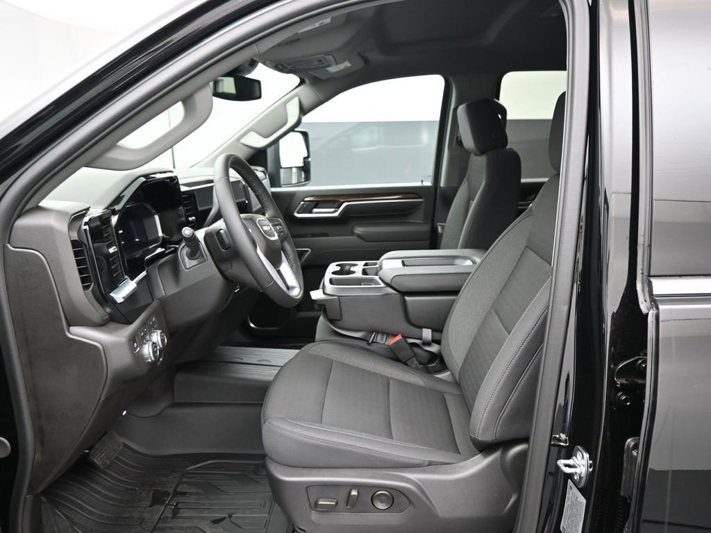 New 2026 GMC Sierra 3500 SLE image 9