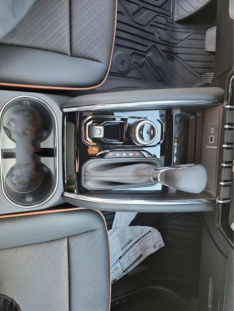 New 2026 GMC Canyon AT4 w/ AT4 Premium Package image 39