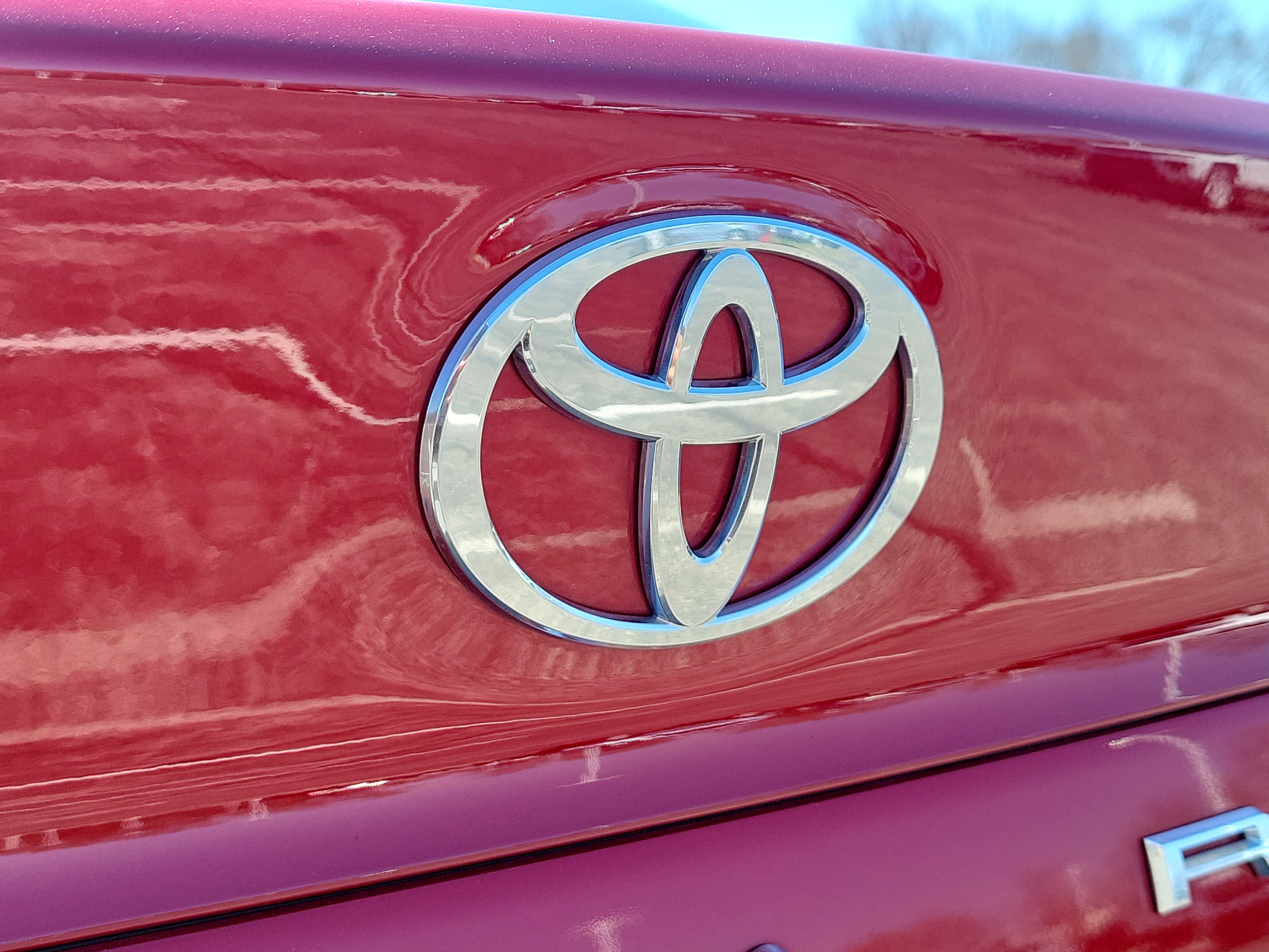 Used 2026 Toyota Camry LE w/ Convenience Package image 6