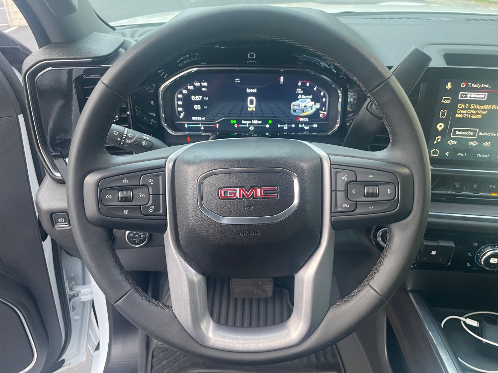 Used 2024 GMC Sierra 3500 SLT w/ SLT Convenience Package AWD/4WD image 9