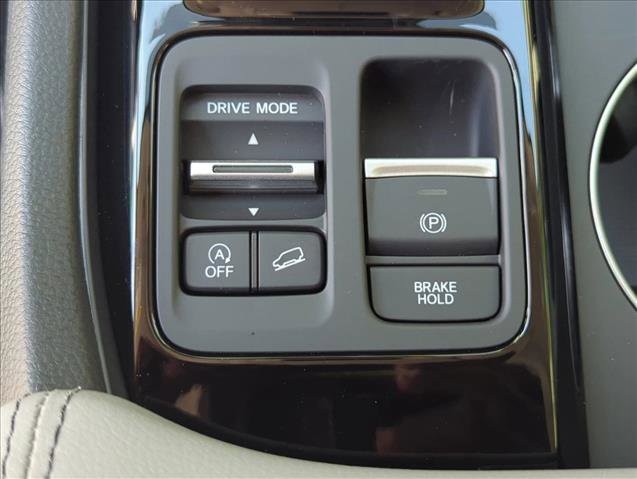 Used 2025 Honda Pilot EX-L image 16