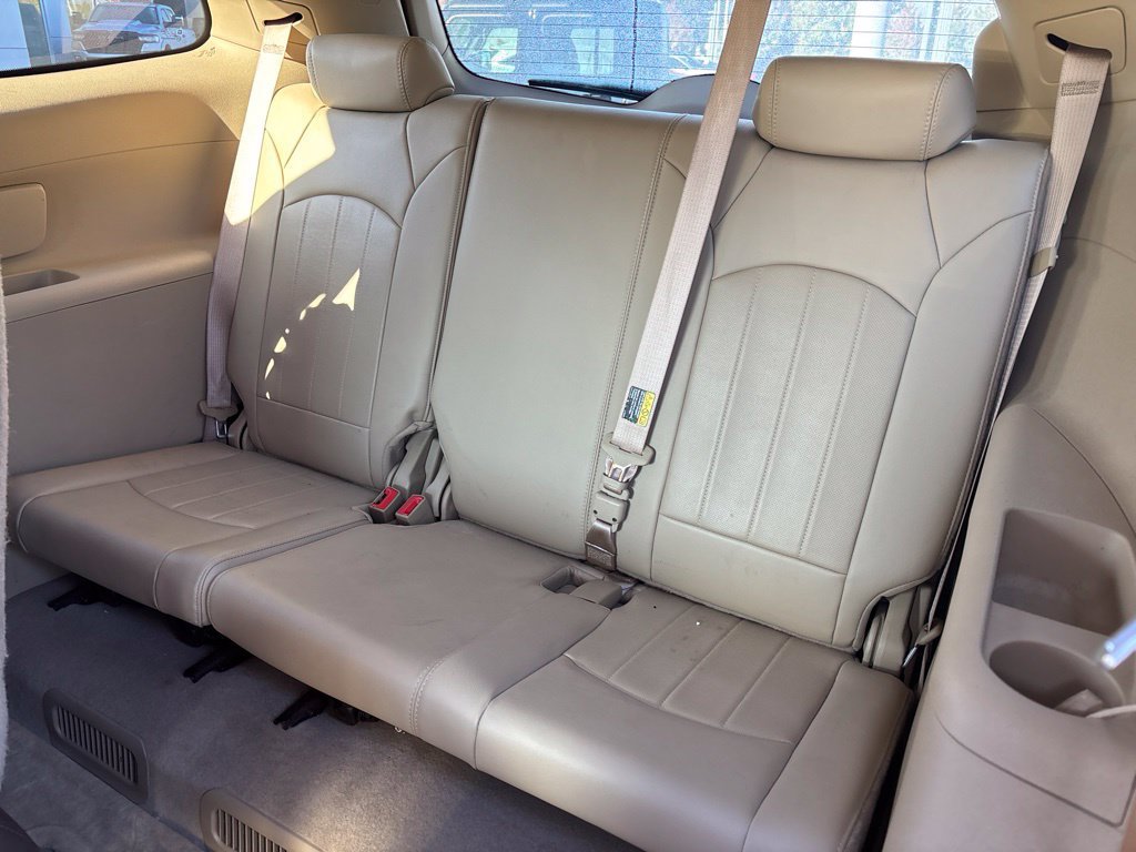 Used 2011 Buick Enclave CXL FWD image 8