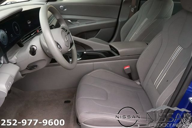 Used 2024 Hyundai Elantra SEL FWD image 12