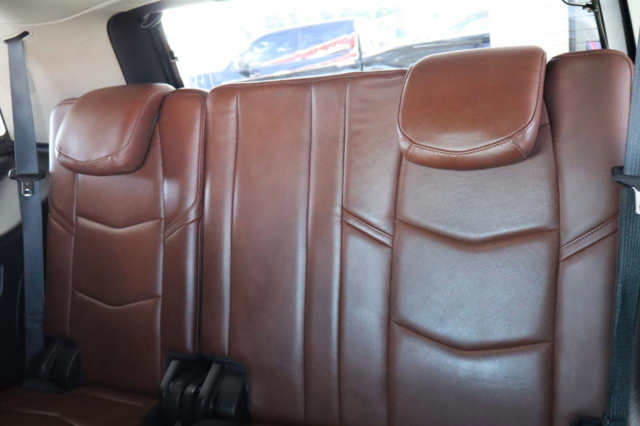 Used 2018 Cadillac Escalade Luxury RWD image 33