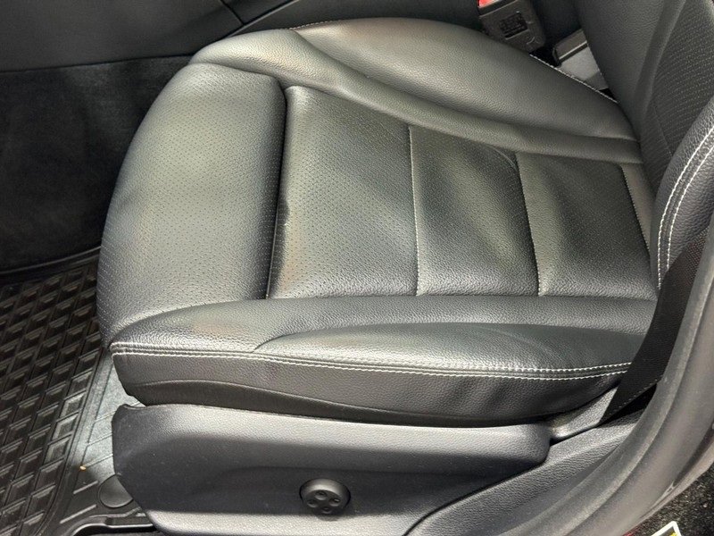 Used 2020 Mercedes-Benz C 300 4MATIC Sedan image 20