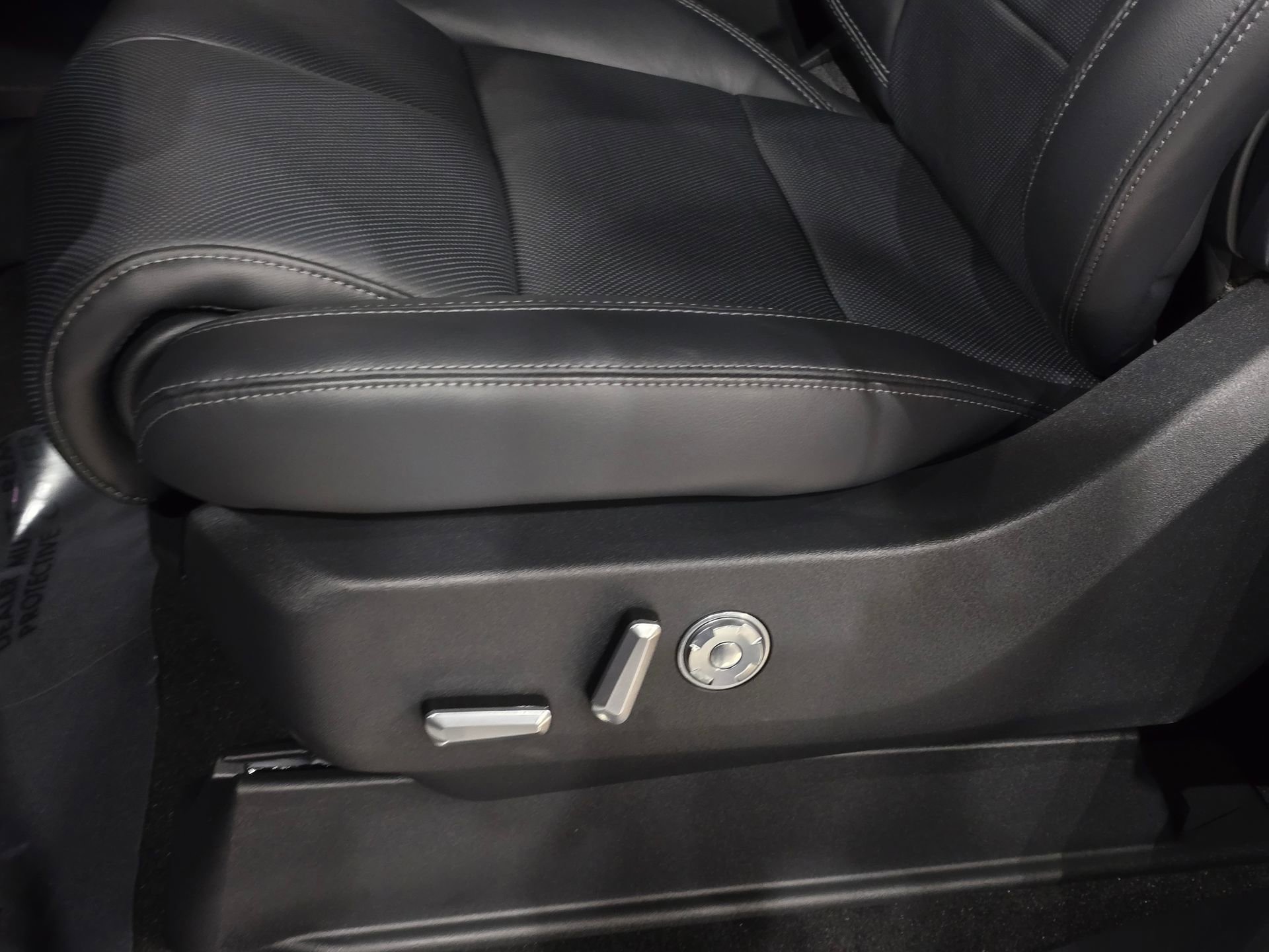 New 2025 Lincoln Navigator L Reserve AWD/4WD image 21