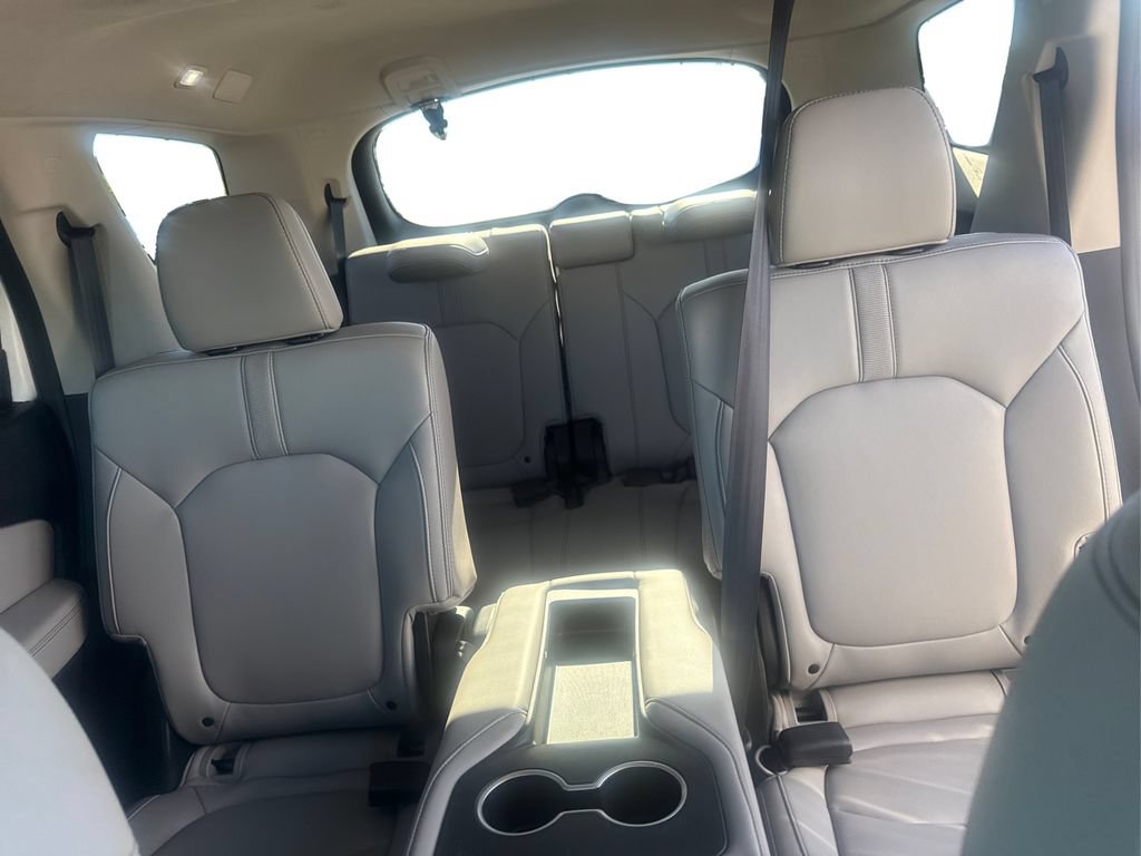 Certified 2023 Honda Pilot Touring image 10