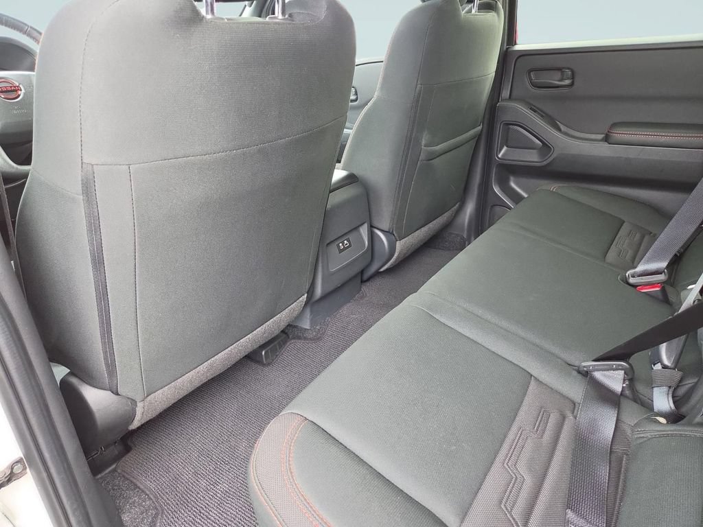 Used 2026 Nissan Frontier PRO-4X AWD/4WD image 23