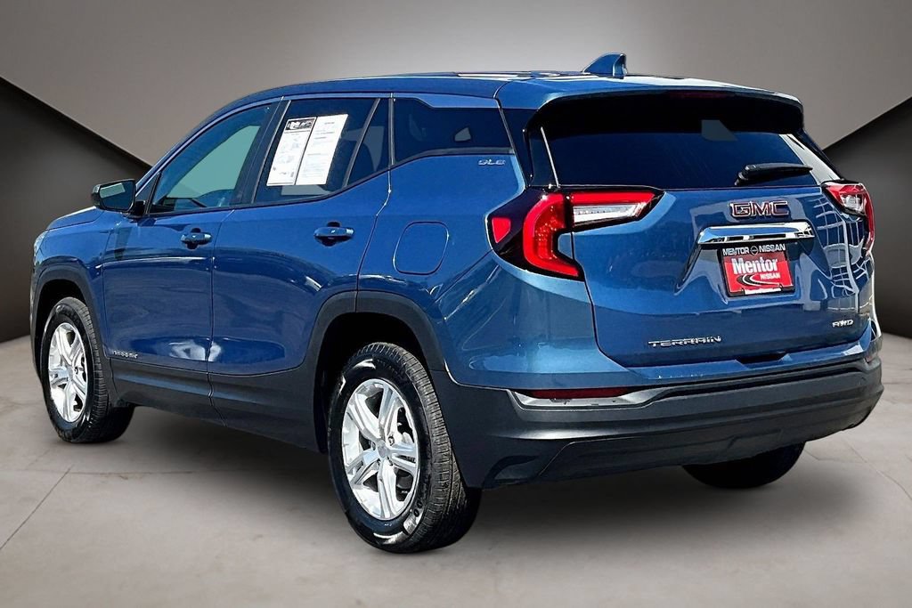Used 2024 GMC Terrain SLE AWD/4WD image 4