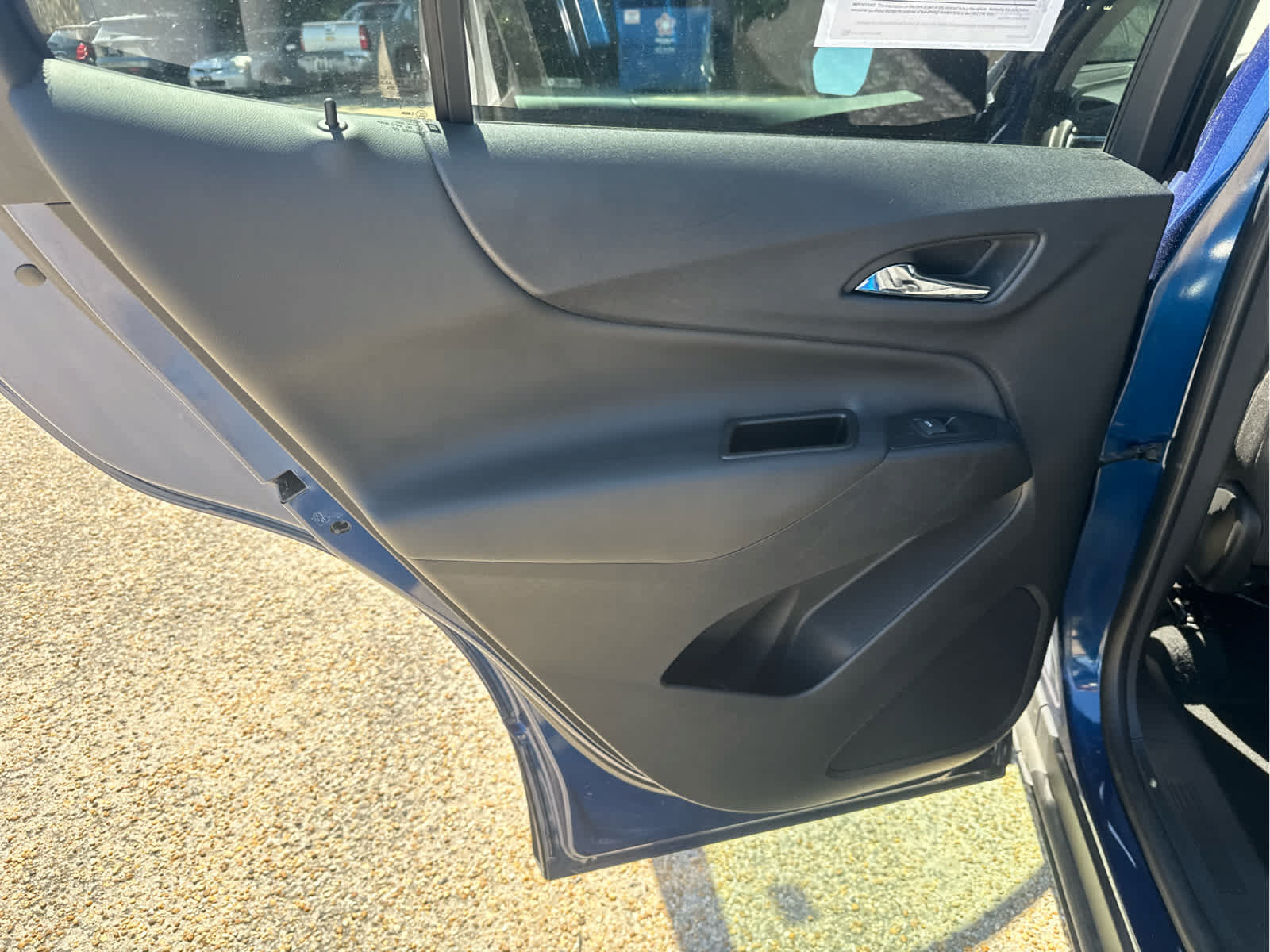 Used 2023 Chevrolet Equinox LT FWD image 26