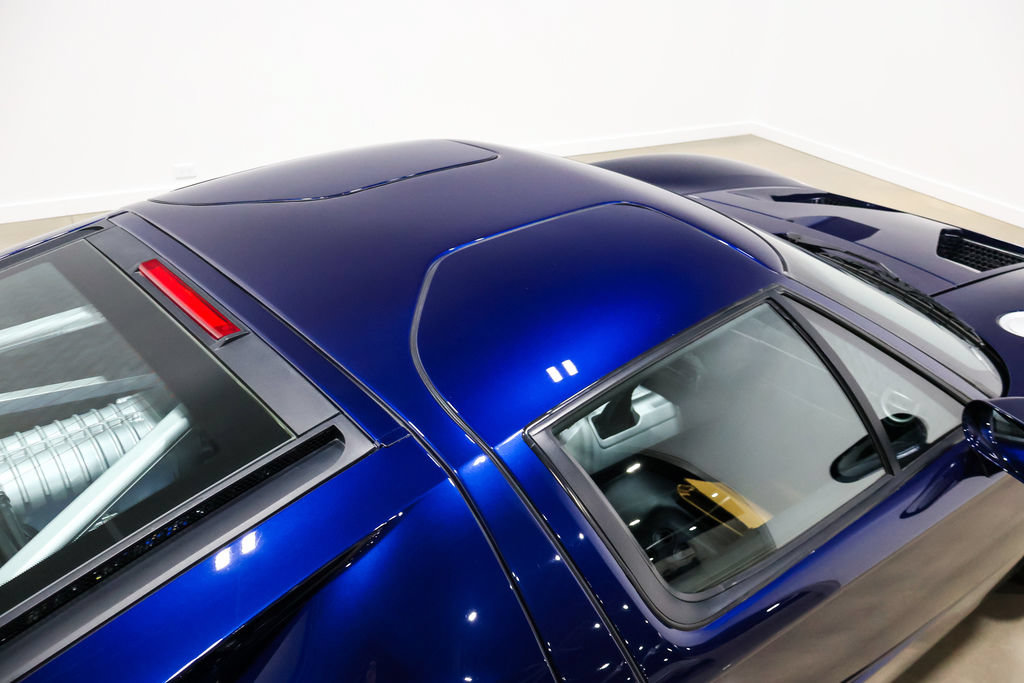 Used 2005 Ford GT RWD image 60
