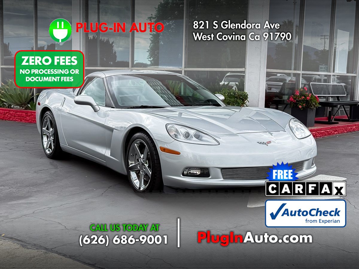 Used 2012 Chevrolet Corvette Coupe w/ 2LT Preferred Equipment Group RWD image 7