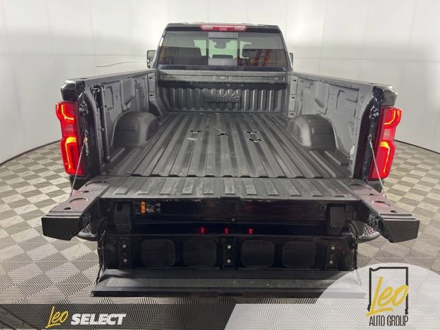 Used 2024 Chevrolet Silverado 3500 High Country w/ Technology Package AWD/4WD image 9
