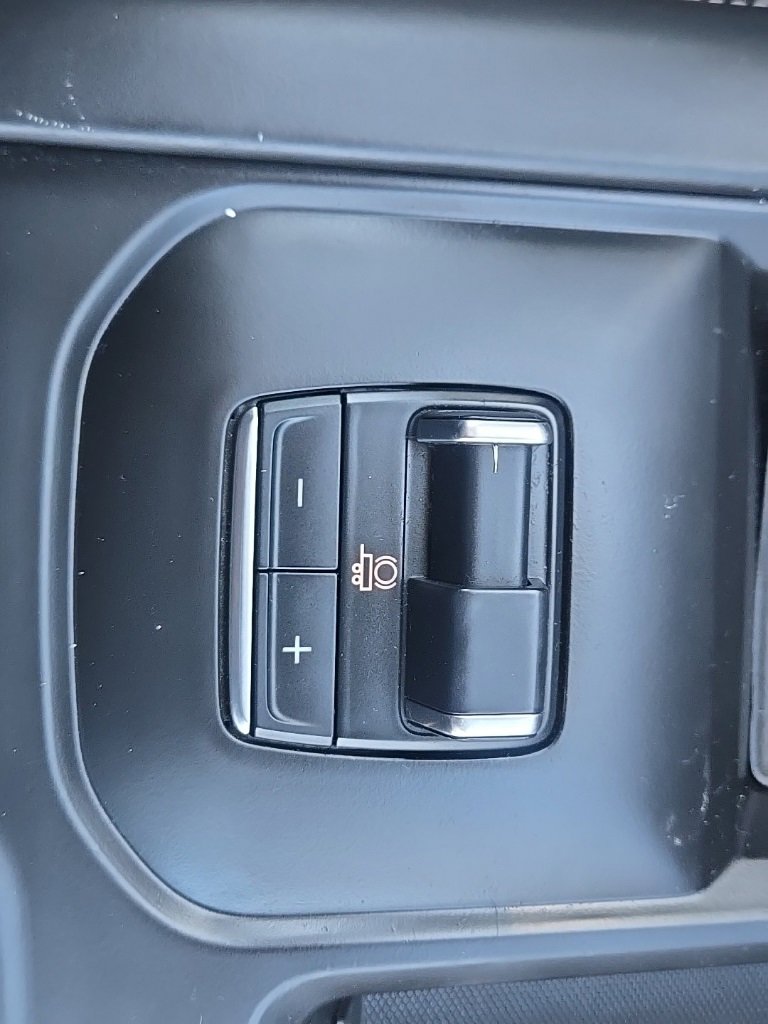 Used 2024 GMC Sierra 3500 Denali Ultimate image 32