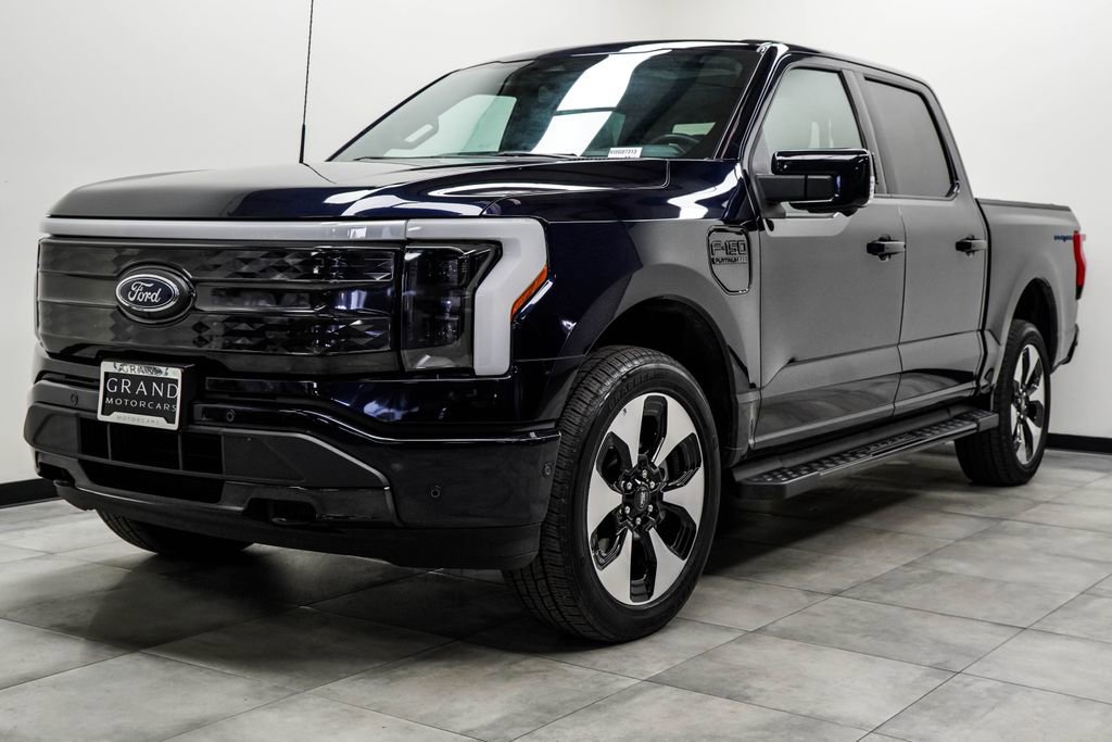 Used 2022 Ford F150 Lightning Platinum image 7