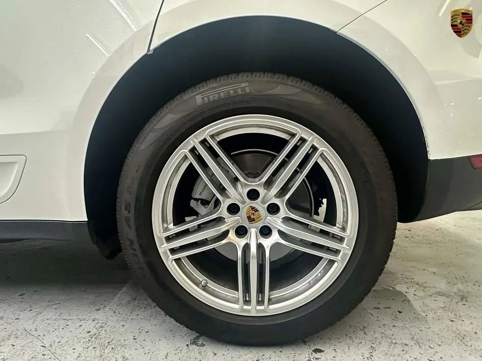 Used 2015 Porsche Macan S image 28