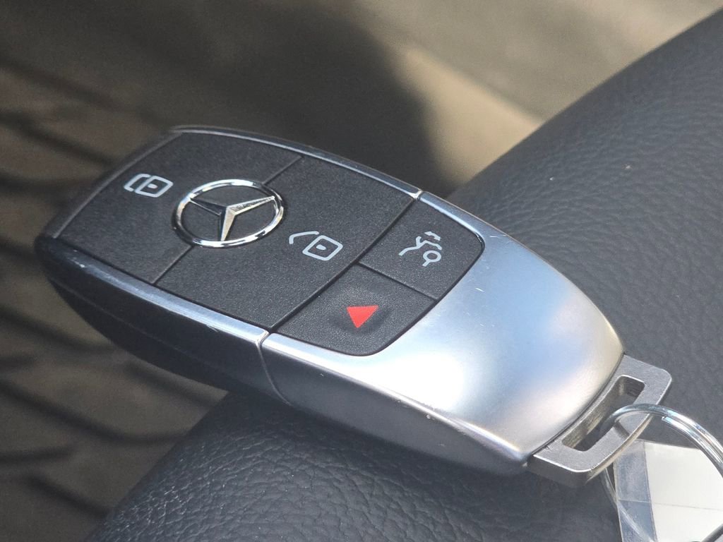 Used 2023 Mercedes-Benz GLA 250 4MATIC image 39