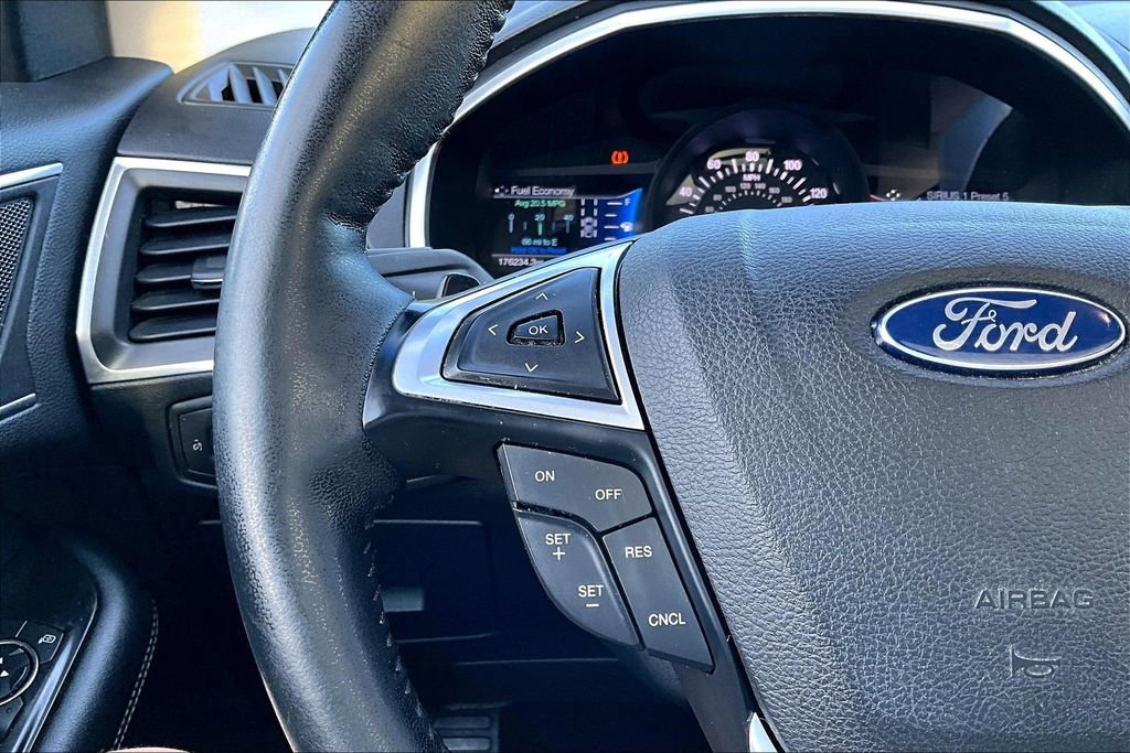 Used 2016 Ford Edge Sport w/ Equipment Group 401A AWD/4WD image 18