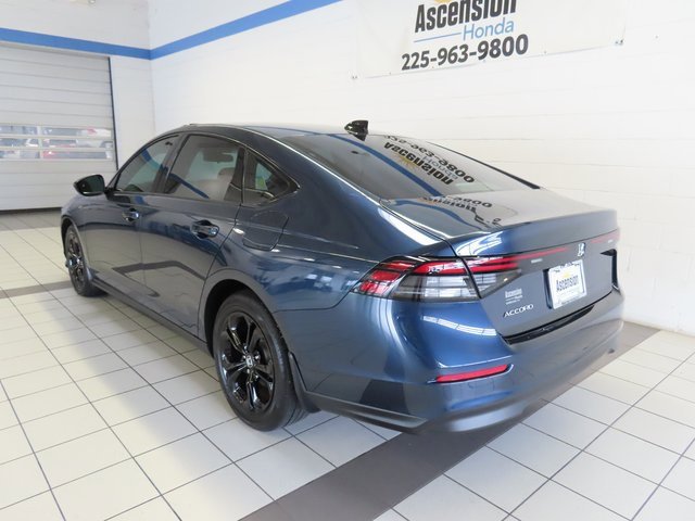 Used 2025 Honda Accord SE image 12