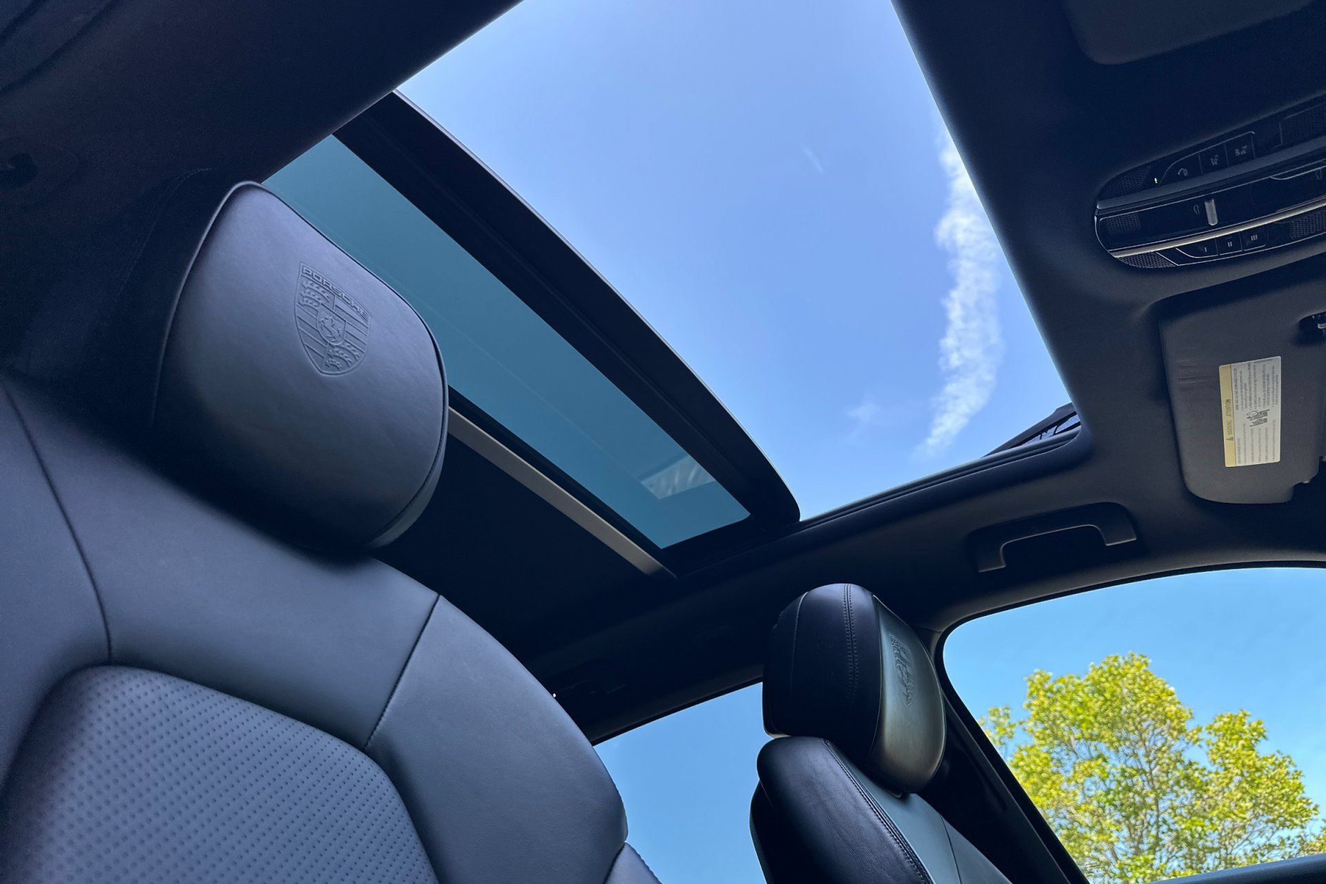 Certified 2023 Porsche Cayenne AWD/4WD image 19