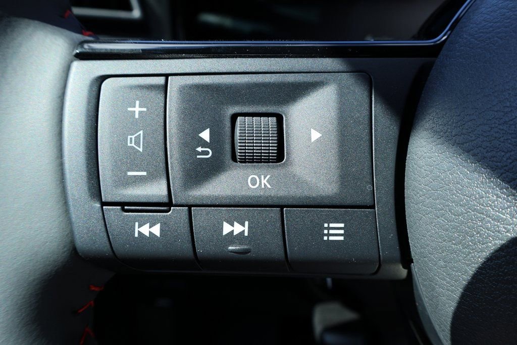 New 2026 Nissan Kicks SR image 10