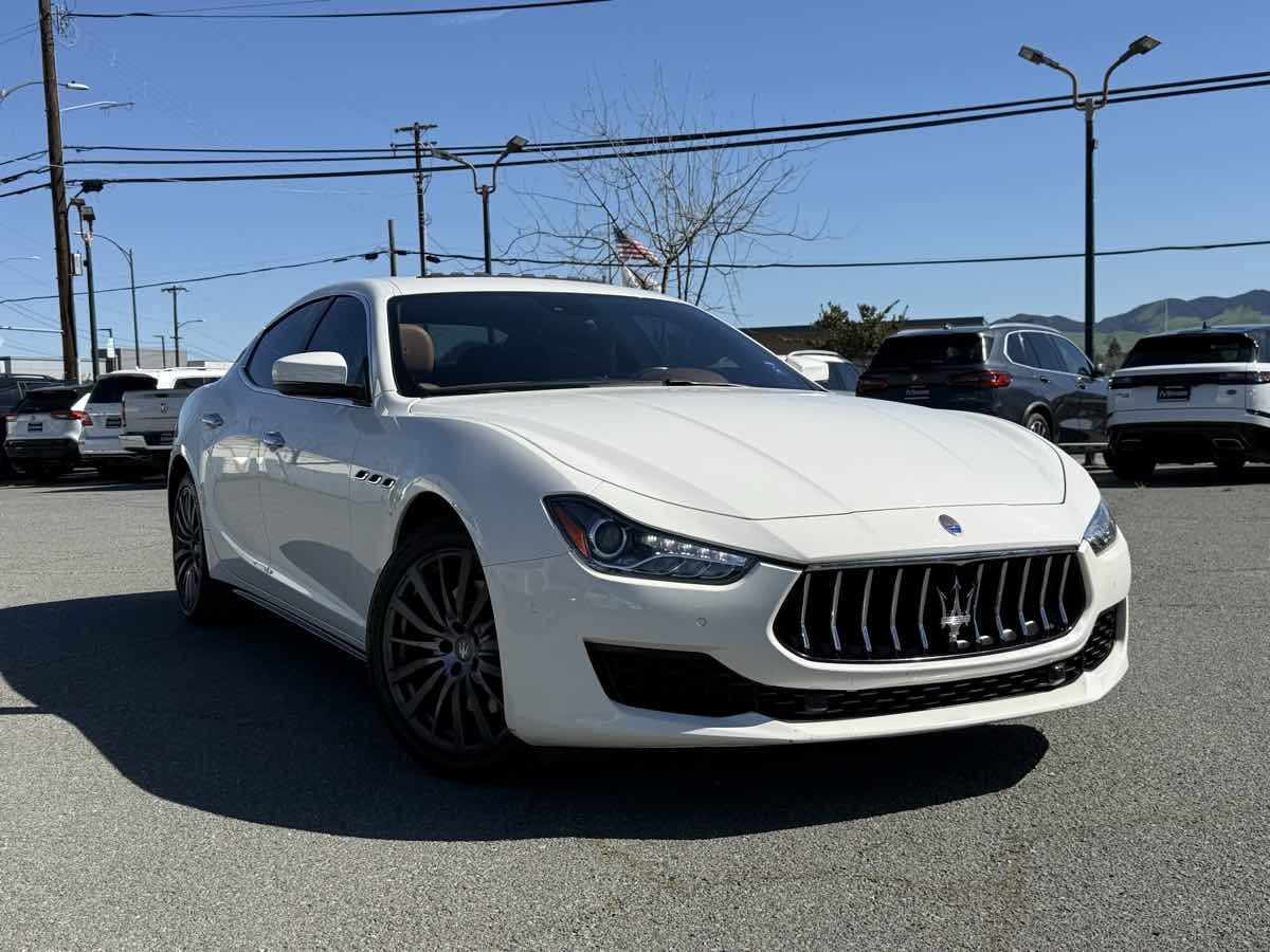 Used 2018 Maserati Ghibli image 1