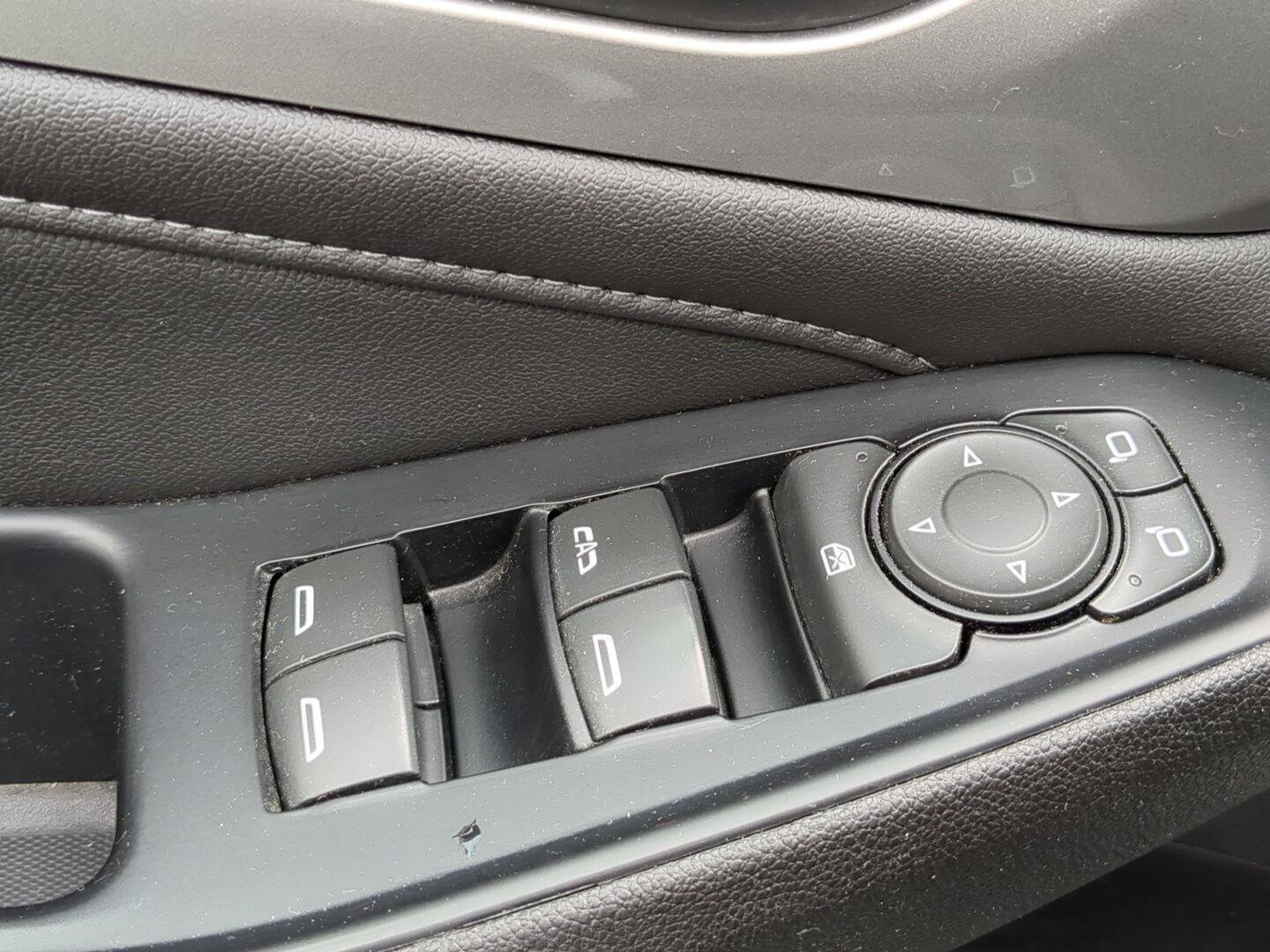 Used 2023 Chevrolet Traverse LT AWD/4WD image 12