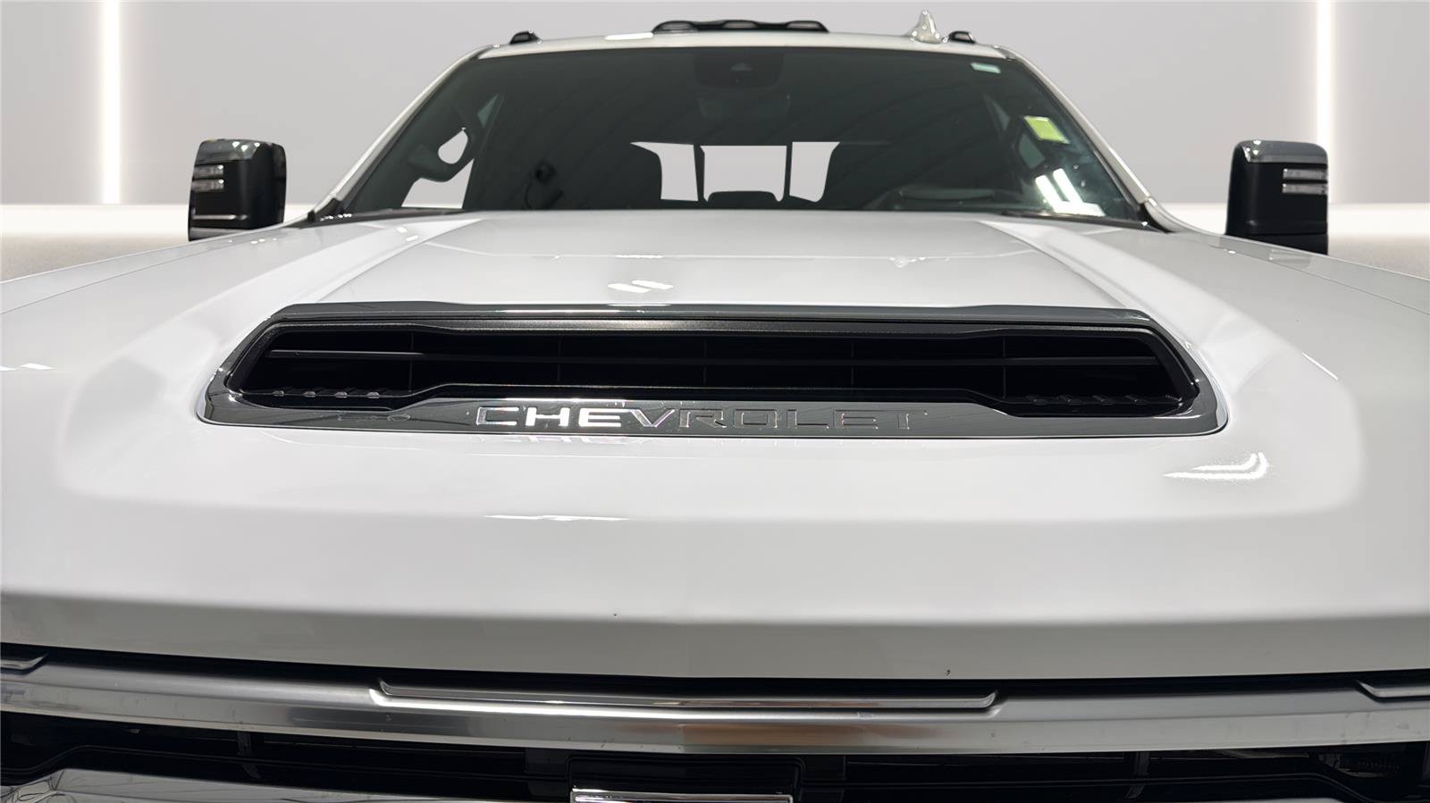 Used 2026 Chevrolet Silverado 2500 High Country w/ Technology Package AWD/4WD image 32