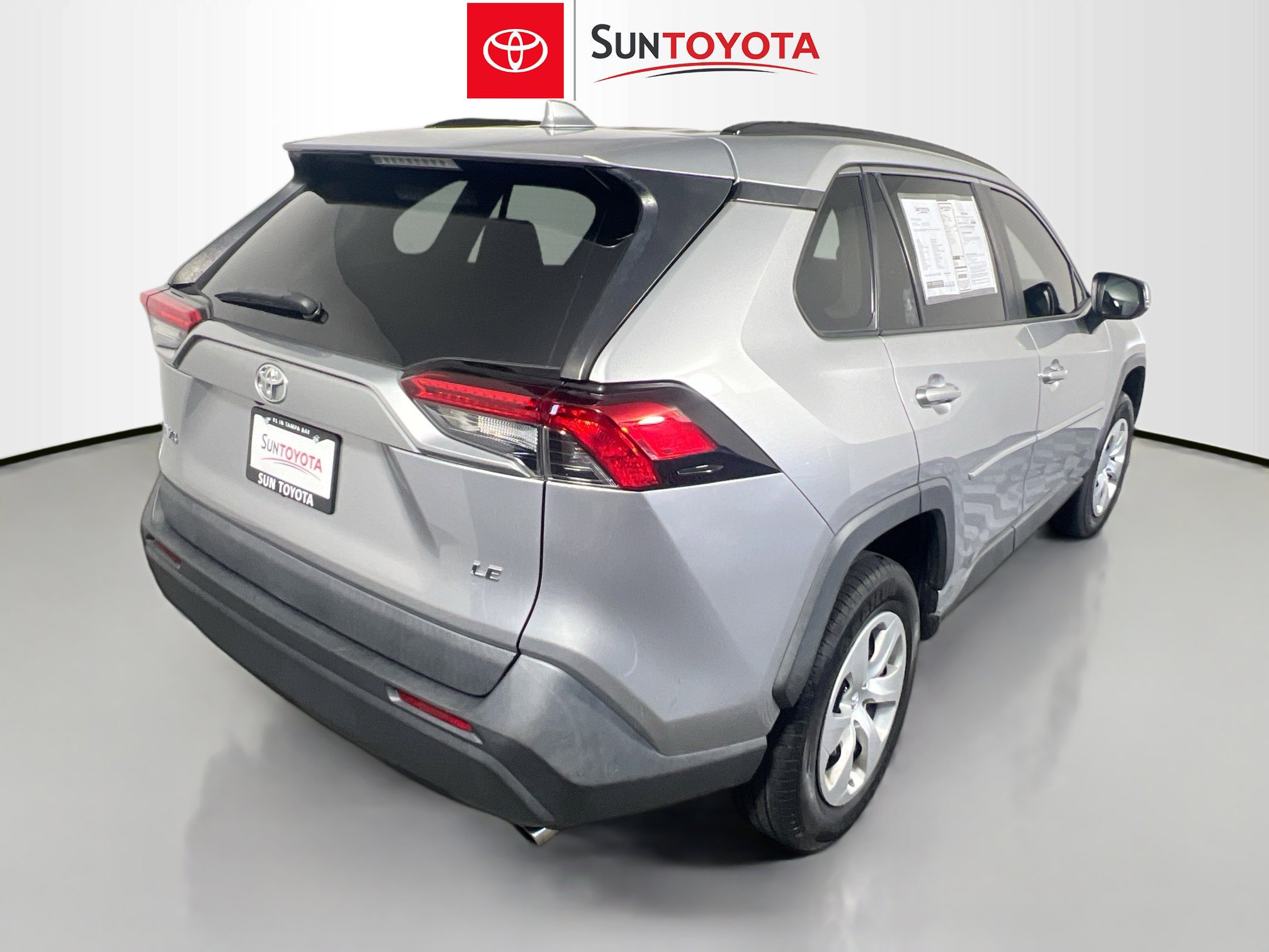 Used 2020 Toyota RAV4 LE image 4