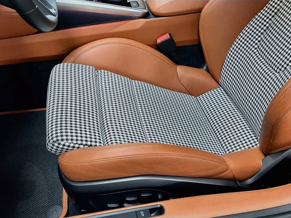 Certified 2023 Porsche 911 Sport Classic RWD image 21