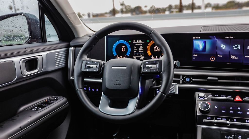 Used 2026 Hyundai Santa Fe SEL image 18