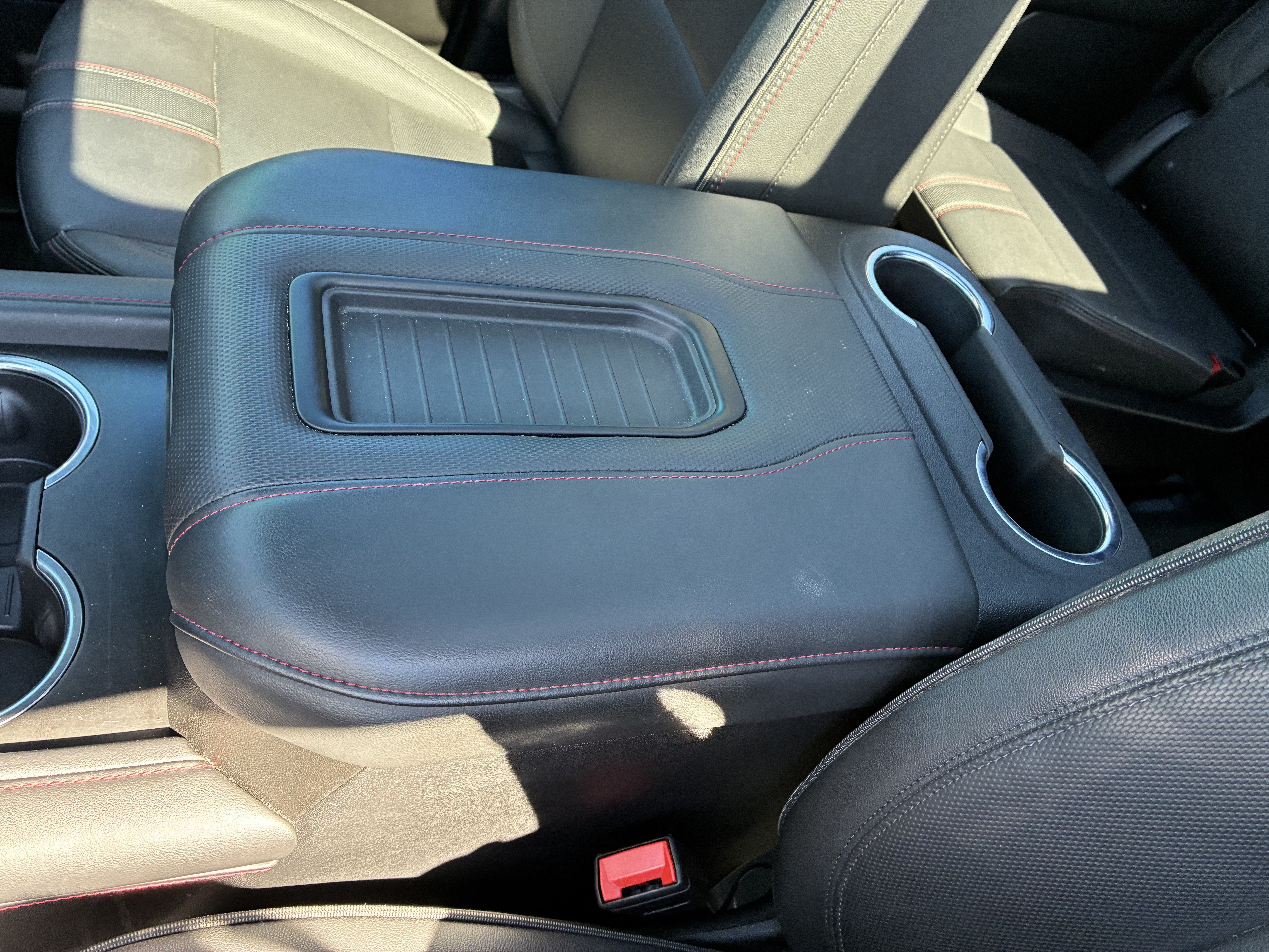 Used 2024 Chevrolet Suburban RST w/ Luxury Package RWD image 37