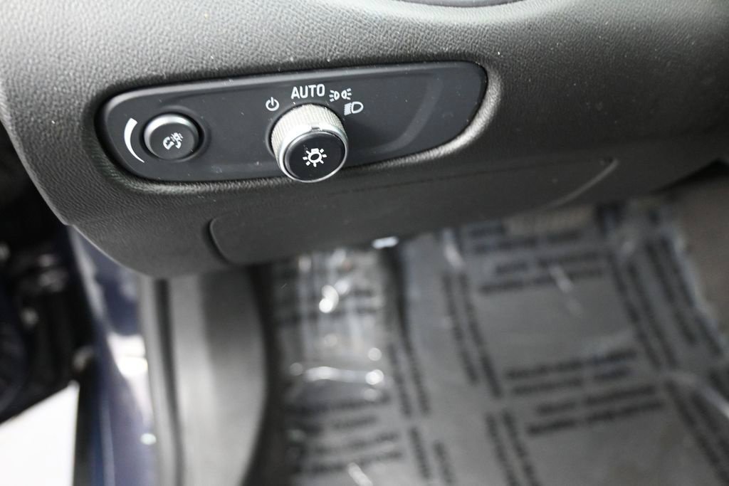 Used 2025 Chevrolet Malibu LT FWD image 25