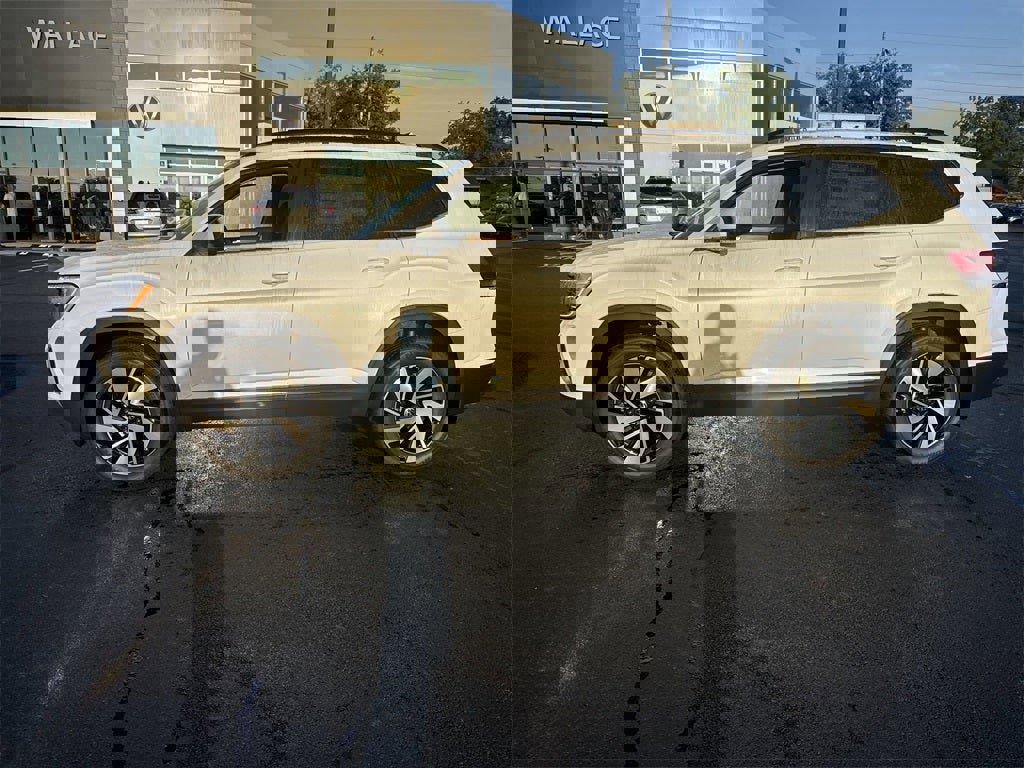 New 2026 Volkswagen Atlas SE image 3