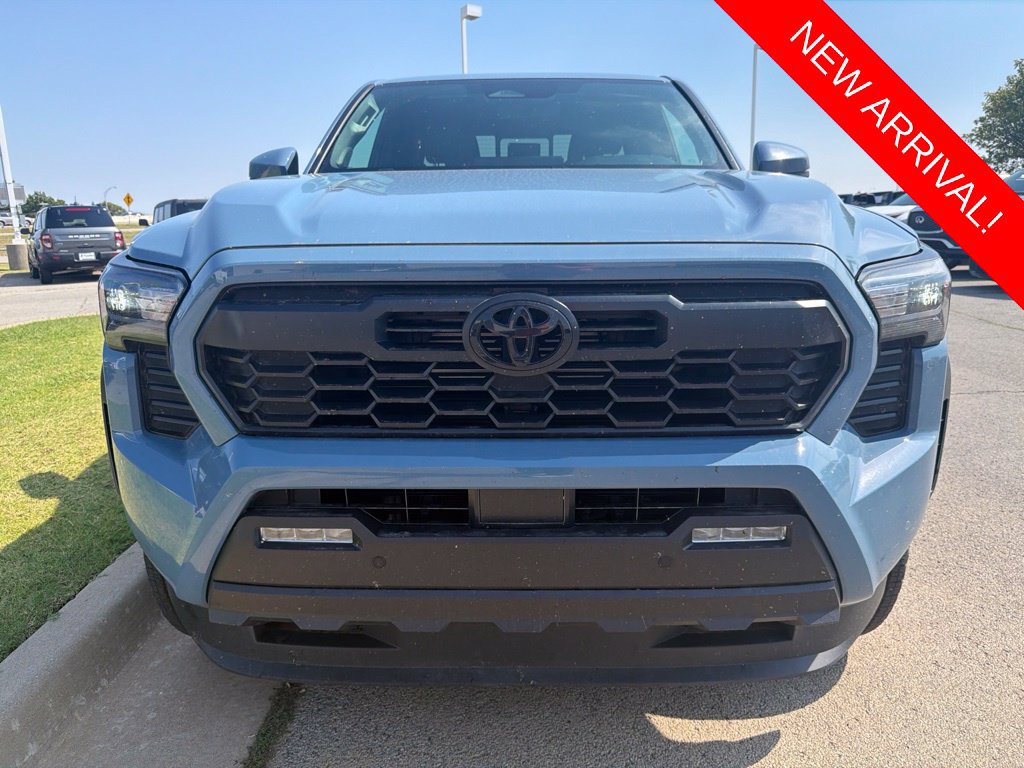 Used 2026 Toyota Tacoma TRD Off-Road w/ TRD Off Road Upgrade Package AWD/4WD image 2