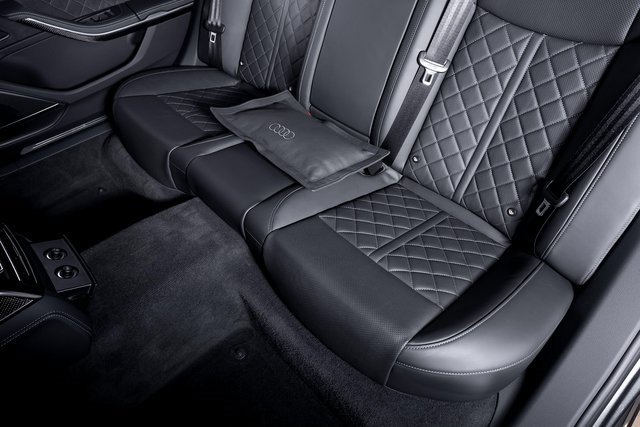 Used 2024 Audi S8 w/ S8 Comfort Plus Package image 26