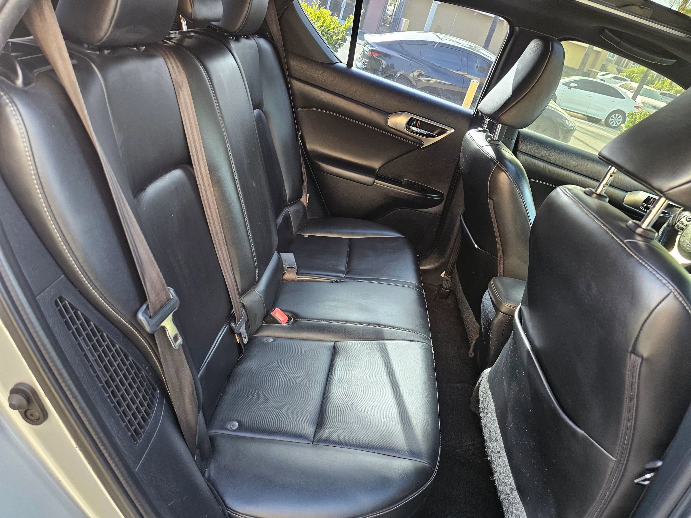 Used 2015 Lexus CT 200h w/ Navigation Package image 23