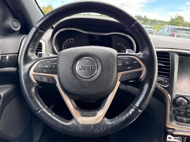 Used 2017 Jeep Grand Cherokee Laredo AWD/4WD image 17