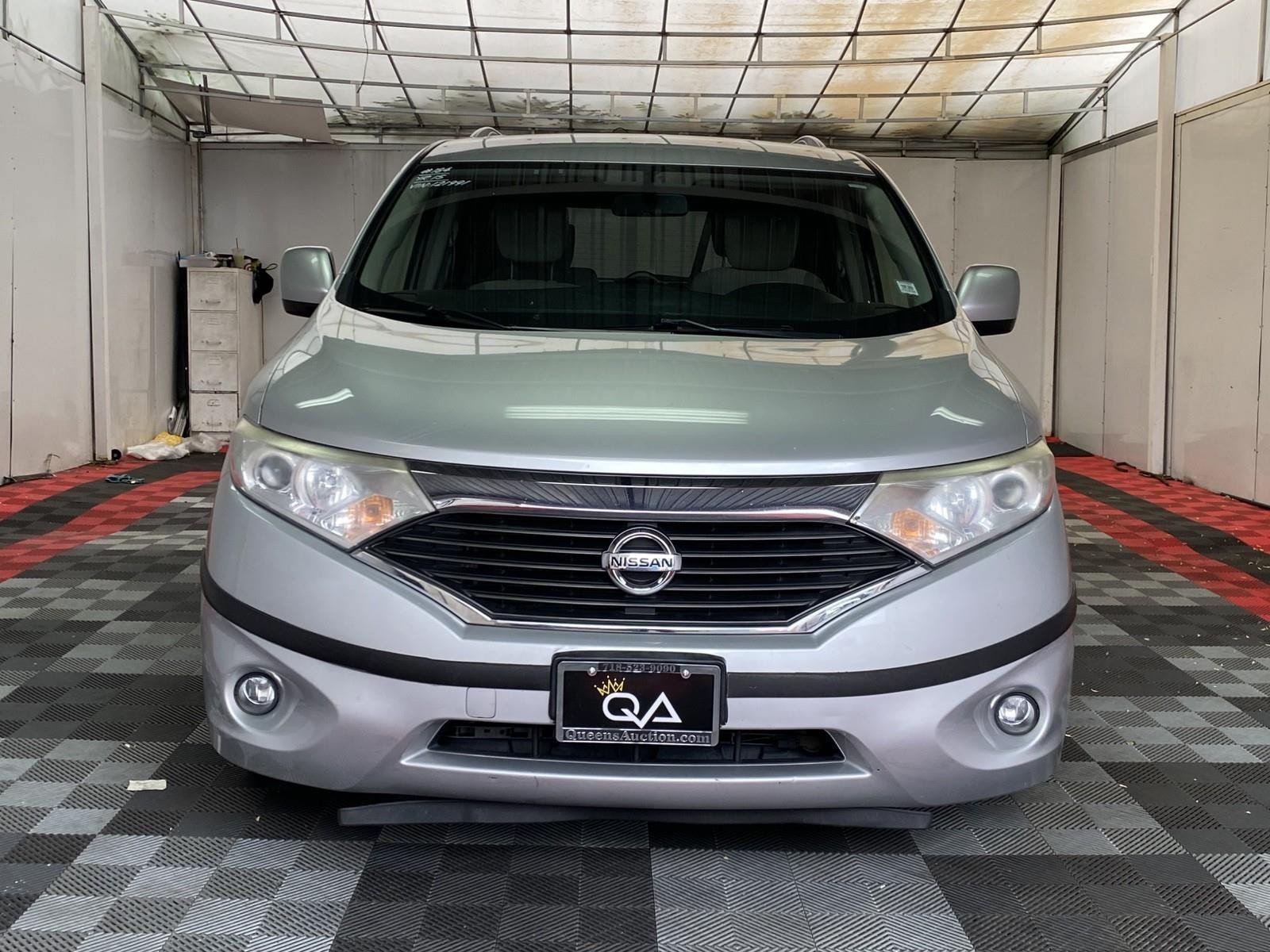 Used 2015 Nissan Quest SV FWD image 2