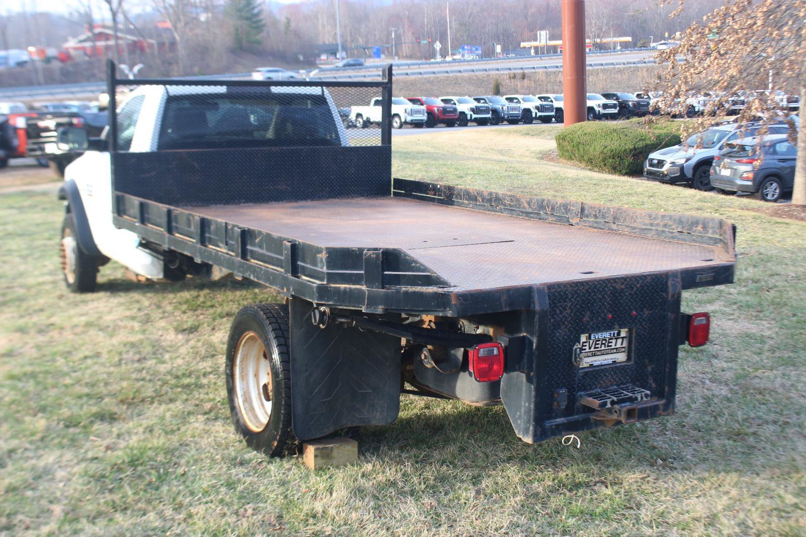Used 2014 RAM 5500 Tradesman w/ Chrome Appearance Group AWD/4WD image 5