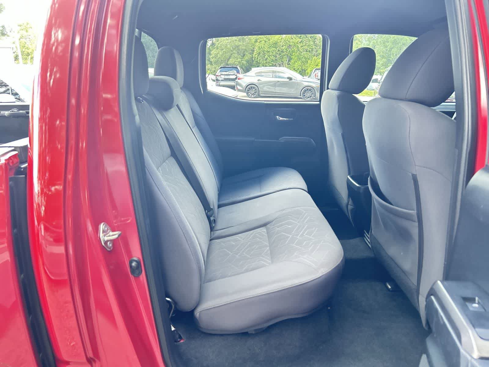 Used 2018 Toyota Tacoma TRD Off-Road RWD image 13
