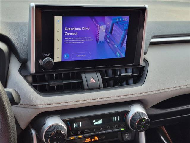 Used 2025 Toyota RAV4 XLE FWD image 12