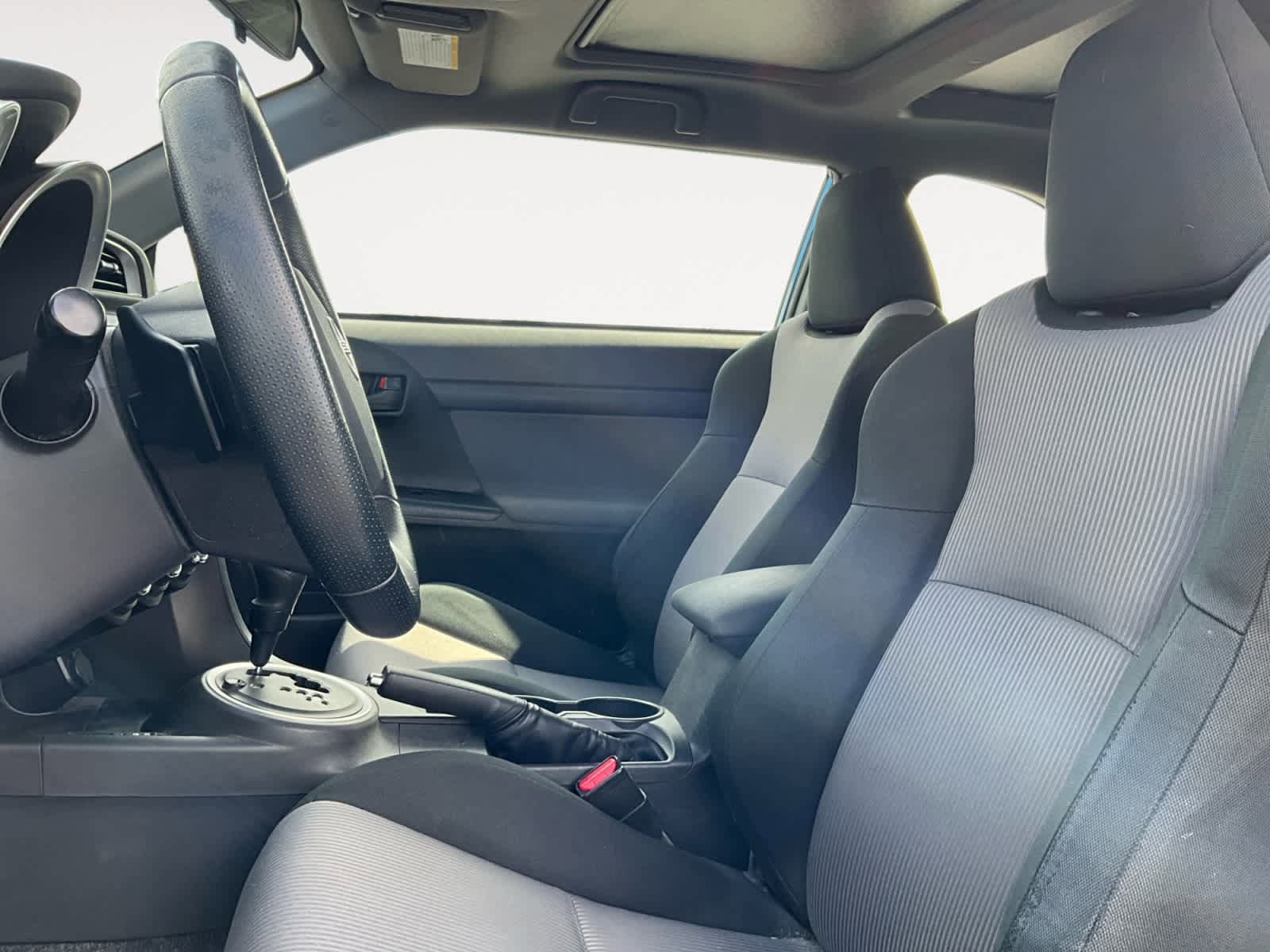 Used 2015 Scion tC FWD image 11