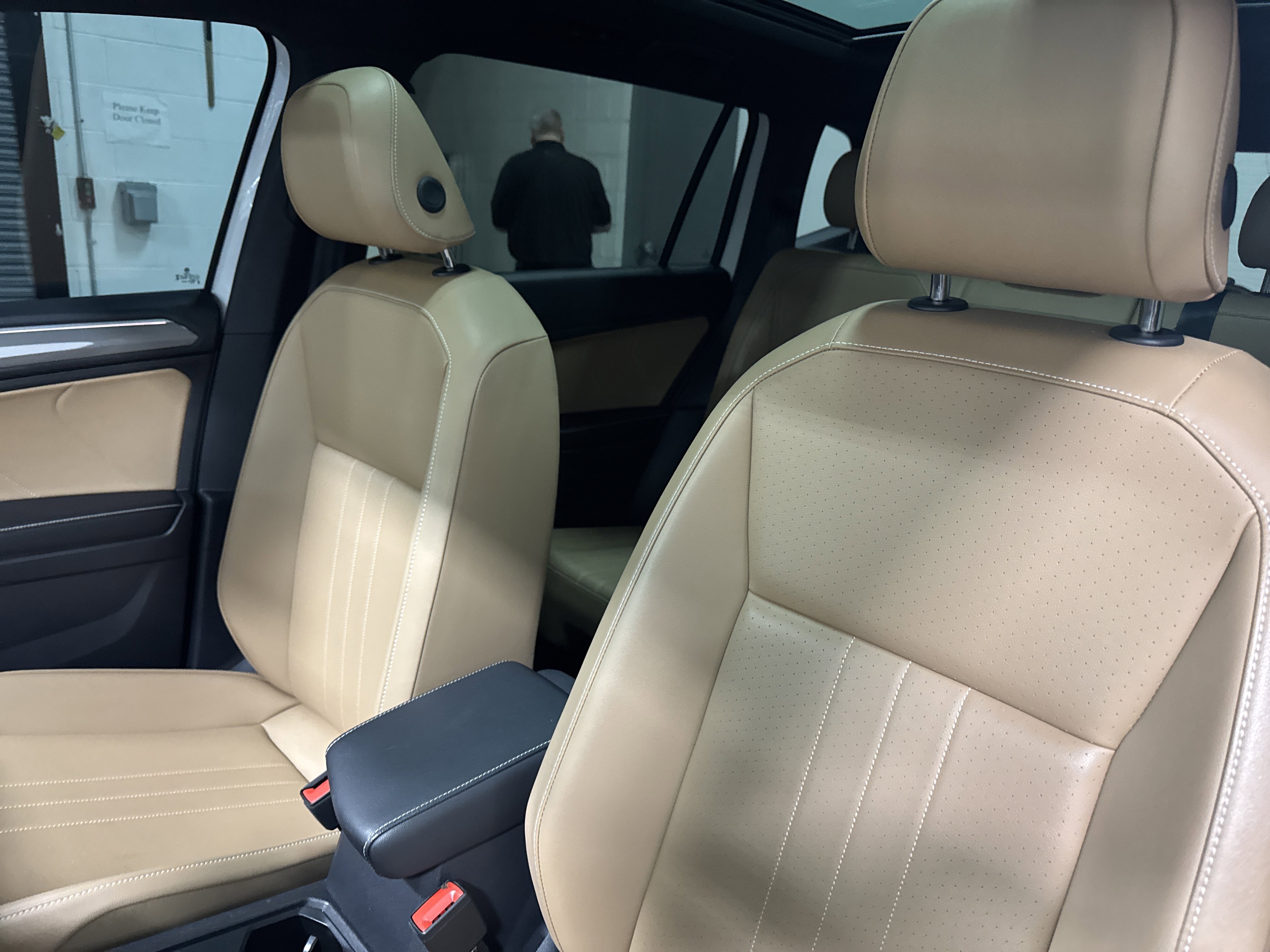Certified 2024 Volkswagen Tiguan SE R-Line AWD/4WD image 27