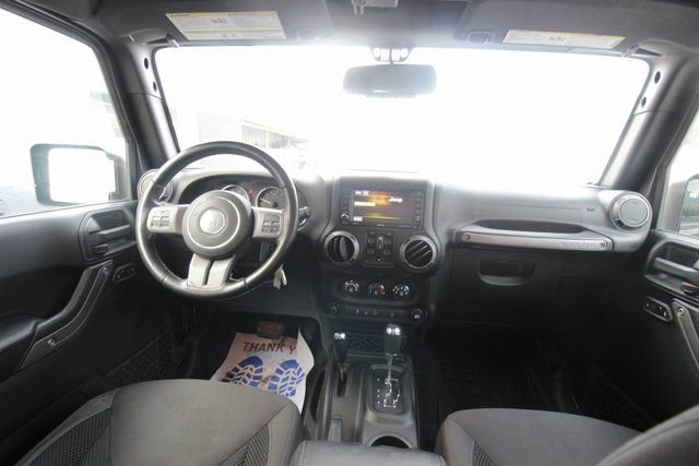 Used 2017 Jeep Wrangler Unlimited Sport image 31