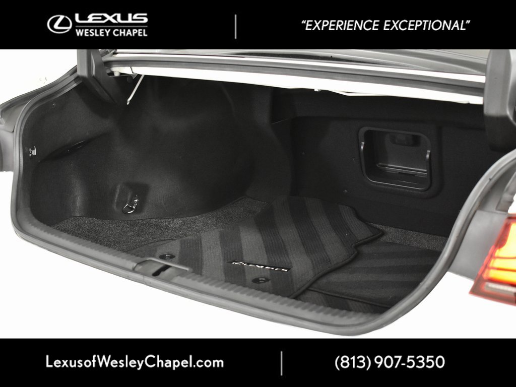 Used 2020 Lexus ES 300h w/ Premium Package image 16